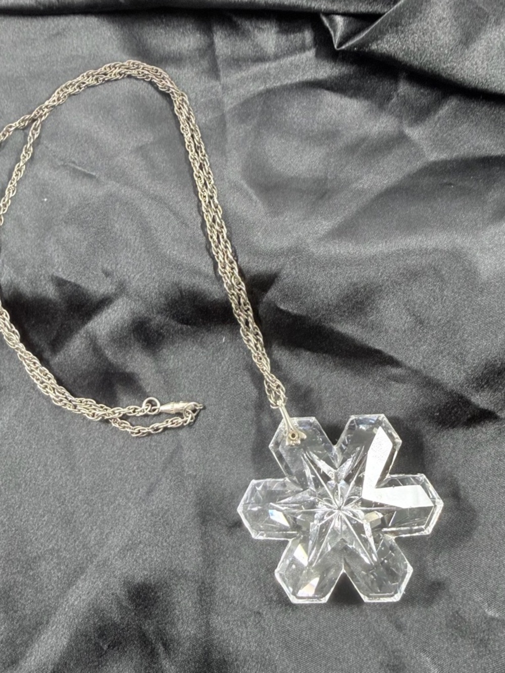 GORHAM Vintage, 1975 Limited Edition Lead Crystal Snowflake Pendant Necklace